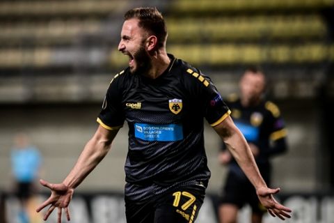 Ο Τάνκοβιτς πανηγυρίζει το γκολ κόντρα στη Ζόρια για το Europa League