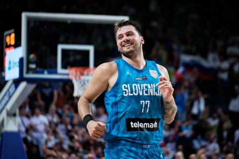 EuroBasket 2022, Γαλλία - Σλοβενία 82-88: Απόλυτη ραψωδία από Ντόντσιτς με 47 πόντους και πρωτιά για την παρέα του