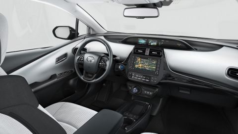 Αυτό είναι το νέο Toyota Prius Plug-in Hybrid 
