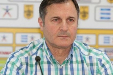Καλαϊτζίδης: "Χρειαζόμαστε οκτώ με δέκα ποδοσφαιριστές"