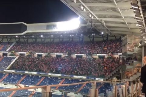 Οι 4.000 φίλοι της Ατλέτικο τραγουδούν στο "Bernabeu" λίγη ώρα μετά το 3-0