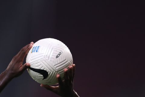 Η μπάλα της Super League Interwetten