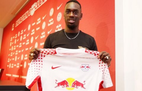 LEIPZIG,GERMANY,06.JUL.17 - SOCCER - 1. DFL, 1. Deutsche Bundesliga, RasenBallsport Leipzig, training start, press conference. Image shows Jean Kevin Augustin (RB Leipzig). Photo: GEPA pictures/ Roger Petzsche - For editorial use only. Image is free of charge.