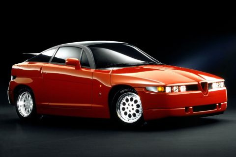 Alfa Romeo SZ & RZ: Το φουτουριστικό concept που βρήκε το δρόμο για την παραγωγή