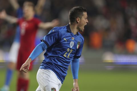 Ο Τζάκομο Ρασπαντόρι πανηγυρίζει γκολ της Ιταλίας κόντρα στην Τουρκία σε διεθνές φιλικό ματς | 29 Μαρτίου 2022