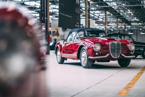 Το Heritage HUB μας προσκαλεί σε ένα ταξίδι στην ιστορία των FIAT, Alfa Romeo, Abarth και Lancia