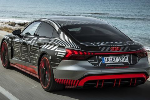 Ηλεκτρικές και πανίσχυρες βόλτες του Audi RS e-tron GT στη Ρόδο