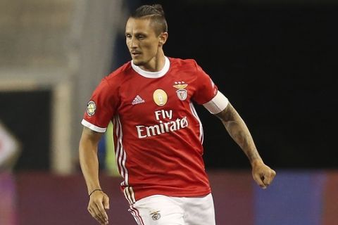 S.L. Benfica's midfielder Ljubomir Fejsa in action during the 2019 International Champions Cup soccer match against ACF Fiorentina, Wednesday, July 24, 2019, in Harrison, N.J. (AP Photo/Vera Nieuwenhuis)