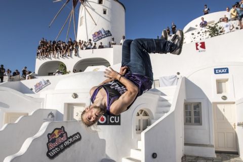 "O Ιπτάμενος Ολλανδός" παίρνει την ανατρεπτική νίκη στο Red Bull Art of Motion!