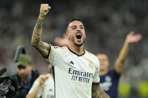 Real Madrid's Joselu celebrates after winning the Champions League semifinal second leg soccer match between Real Madrid and Bayern Munich at the Santiago Bernabeu stadium in Madrid, Spain, Wednesday, May 8, 2024. Real Madrid won 2-1. (AP Photo/Jose Breton)
