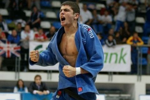 Χρυσό μετάλλιο ο Αζωίδης στο Ευρωπαϊκό Όπεν της Πράγας