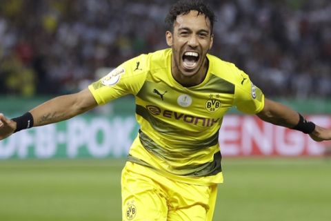 Dortmund's Pierre-Emerick Aubameyang celebrates after scoring his side's 2nd goal during the German soccer cup final match between Borussia Dortmund and Eintracht Frankfurt in Berlin, Germany, Saturday, May 27, 2017. (AP Photo/Michael Sohn)
