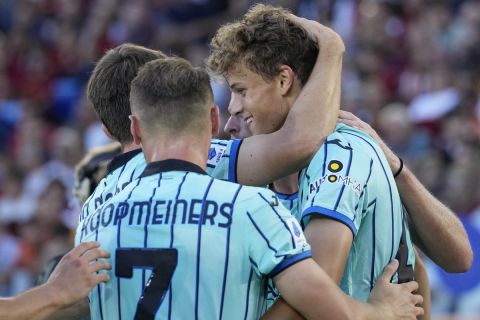 Οι παίκτες της Αταλάντα πανηγυρίζουν γκολ κόντρα στην Ρόμα στο "Ολίμπικο" για την Serie A | 18 Σεπτεμβρίου 2022