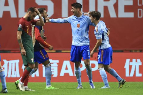 Ο Άλβαρο Μοράτα της Ισπανίας πανηγυρίζει γκολ που σημείωσε κόντρα στην Πορτογαλία για τη League B στο Nations League 2022-2023 στο "Μουνισιπάλ", Μπράγκα | Τρίτη 27 Σετπεμβρίου 2022