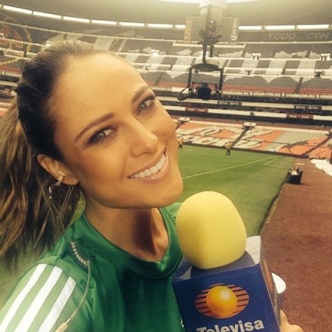 Η Μεξικάνα ρεπόρτερ που "τρέλανε" τον ποδοσφαιρικό πλανήτη