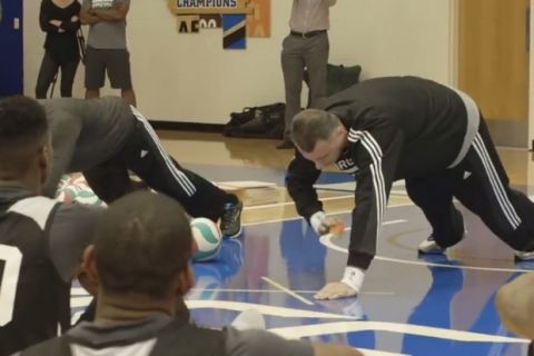 Ο Προκχόροφ κάνει μαθήματα στους παίκτες των Brooklyn Nets