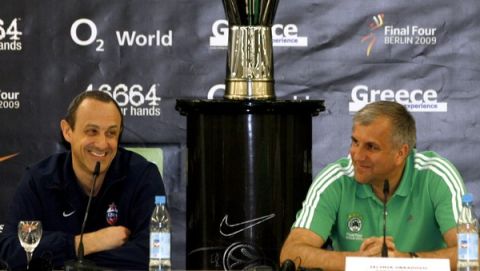 Ζέλικο Ομπράντοβιτς και Έτορε Μεσίνα. Δεκατρεις τίτλοι, τριάντα χρόνια στο κουρμπέτι (εδώ στη συνέντευξη τύπου, πριν από τον τελικό του 2009 στο Βερολίνο)
