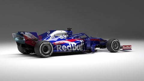 Scuderia Toro Rosso STR14 // AP-1YDGC5NQN1W11 // Usage for editorial use only // Please go to www.redbullcontentpool.com for further information. // 