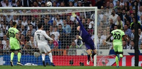 "Manchester City's  goalkeeper Joe Hart (2ndL) misses the ball entering in his net during the UEFA Champions League semi-final second leg football match Real Madrid CF vs Manchester City FC at the Santiago Bernabeu stadium in Madrid, on May 4, 2016. / AFP / JAVIER SORIANO        (Photo credit should read JAVIER SORIANO/AFP/Getty Images)"