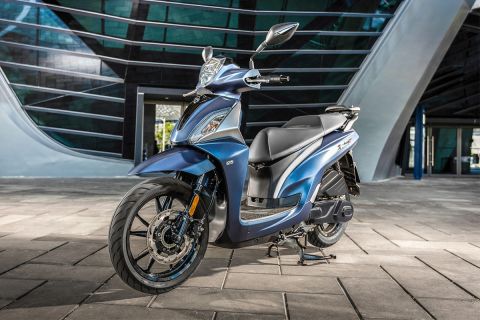 Top 10 scooters 125 κ.εκ. με τιμή από 1.995 € που οδηγείς με δίπλωμα αυτοκινήτου