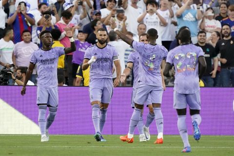 Οι παίκτες της Ρεάλ πανηγυρίζουν γκολ του Καρίμ Μπενζεμά σε φιλική αναμέτρηση με την Γιουβέντους | 30 Ιουλίου 2022