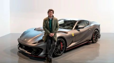 Ο λόγος που η καινούρια Ferrari του Κάρλος Σάινθ δεν είναι κόκκινη