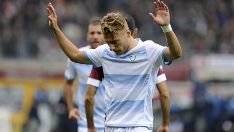 TURIN, TORINO - OCTOBER 23:  Ciro Immobile of SS Lazio celebrates a goal (1-1) with his team mate during the Serie A match between FC Torino and SS Lazio at Stadio Olimpico di Torino on October 23, 2016 in Turin, Italy.  (Photo by Getty Images/Getty Images)