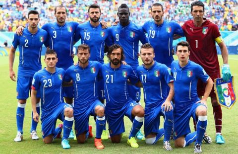 NATAL, BRAZIL - JUNE 24:  Italy players pose for a team photo prior to the 2014 FIFA World Cup Brazil Group D match between Italy and Uruguay at Estadio das Dunas on June 24, 2014 in Natal, Brazil.  (Photo by Jamie Squire/Getty Images)