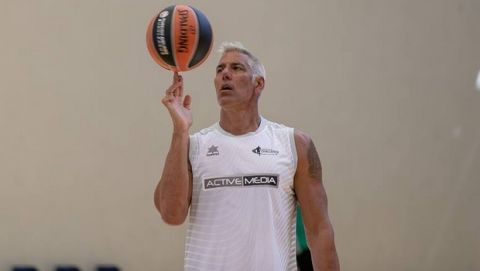 Τζο Αρλάουκας: "Εχω 10-15 λεπτά στη EuroLeague αν παίζω μόνο επίθεση"