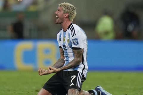 Ο Ροντρίγκο ντε Πολ πανηγυρίζει τη νίκη της Αργεντινής