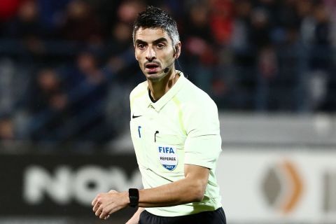 Ο Γιάννης Παπαδόπουλος σε αγώνα της Super League