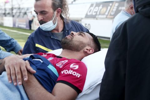Ιωνικός - Βόλος: Ο Ρομέρο έχασε προσωρινά τις αισθήσεις του και αποχώρησε με φορείο