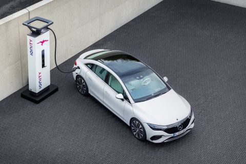 Η Mercedes-Benz προσβλέπει σε ένα πλήρως ηλεκτρικό 2030