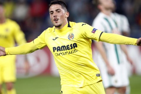 Villarreal Pablo Fornals celebrates after scoring against Rapid during a Europa League group G soccer match between Villarreal cf and Sk Rapid Wien at the Ceramica stadium in Villarreal, Spain, Tuesday, Oct. 25, 2018. (AP Photo/Alberto Saiz)