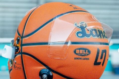Ο Λάντο Νόρις μετέτρεψε το κράνος του σε μπάλα του μπάσκετ 