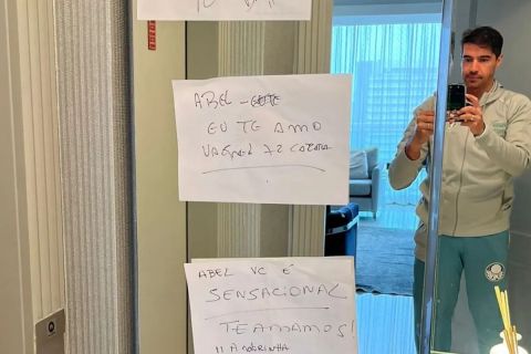 Γείτονες του Αμπέλ Φερέιρα τού άφησαν μηνύματα αγάπης σε καθρέφτη μετά τη νίκη της Παλμέιρας 