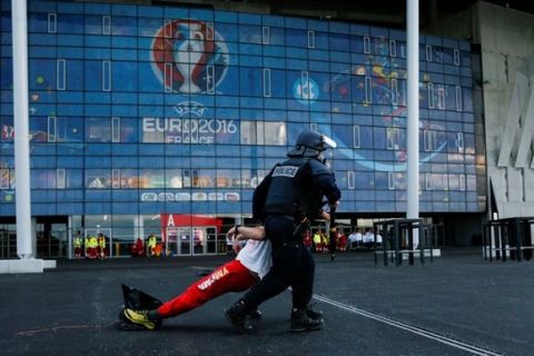 Euro 2016, με το δάχτυλο στην σκανδάλη