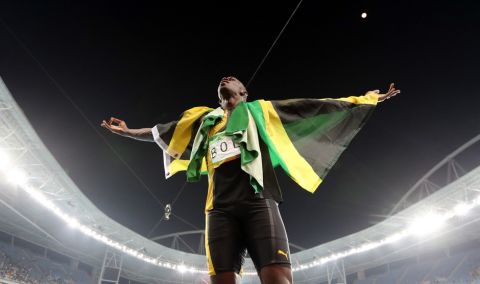 Jamaica's Usain Bolt celebrates winning the gold medal in the men's 4x100-meter relay final during the athletics competitions of the 2016 Summer Olympics at the Olympic stadium in Rio de Janeiro, Brazil, Friday, Aug. 19, 2016. (AP Photo/Lee Jin-man)
