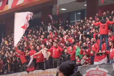 Συρία: Εκπληκτική ατμόσφαιρα από 15.000 οπαδούς στο πρώτο παιχνίδι μετά τους φονικούς σεισμούς