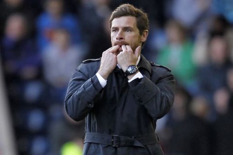 Chelsea's Portuguese manager Andre Villas-Boas gestures during the English Premier League football match between West Bromwich Albion and Chelsea at The Hawthorns in West Bromwich, West Midlands, England on March 3, 2012. AFP PHOTO/IAN KINGTON

RESTRICTED TO EDITORIAL USE. No use with unauthorized audio, video, data, fixture lists, club/league logos or ?live? services. Online in-match use limited to 45 images, no video emulation. No use in betting, games or single club/league/player publications. (Photo credit should read IAN KINGTON/AFP/Getty Images)