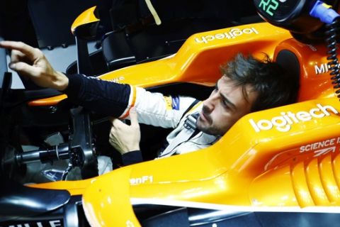 Sochi Autodrom, Sochi, Russia. 
Friday 28 April 2017.
Fernando Alonso, McLaren, in his cockpit.
Photo: Steven Tee/McLaren
ref: Digital Image _R3I4722