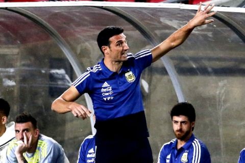 Argentina head coach Lionel Scaloni in an international friendly soccer match in Los Angeles, Friday, Sept. 7, 2018. Argentina won 3-0. (AP Photo/Ringo H.W. Chiu)