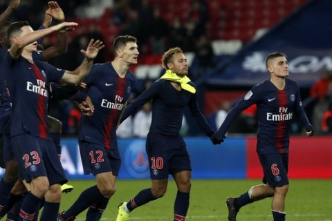 PSG's player salute their fans after winning the League One soccer match between Paris Saint-Germain and Lille 2-1 at the Parc des Princes stadium in Paris, Friday, Nov. 2, 2018. (AP Photo/Thibault Camus)