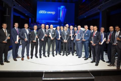 Βραβείο του ομίλου VW στη Bridgestone για τη συνεργασία τους στην ηλεκτροκίνηση