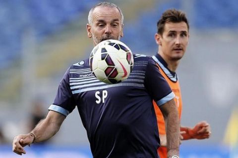 Lazio's head coach Stefano Pioli during a training session at Olimpico Stadium in Rome, 19 May 2015. Lazio and Juventus FC will play the Italy Cup final soccer match at the Olimpico stadium in Rome on 20 May 2015. ANSA/RICCARDO ANTIMIANI