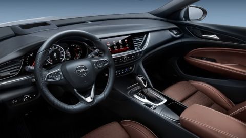 Οδηγούμε το νέο Opel Insignia Sport 1.6