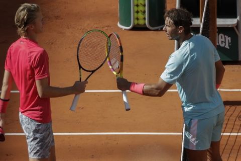 Ο Ναδάλ και ο Κόρντα μετά τον αγώνα τους για το Roland Garros