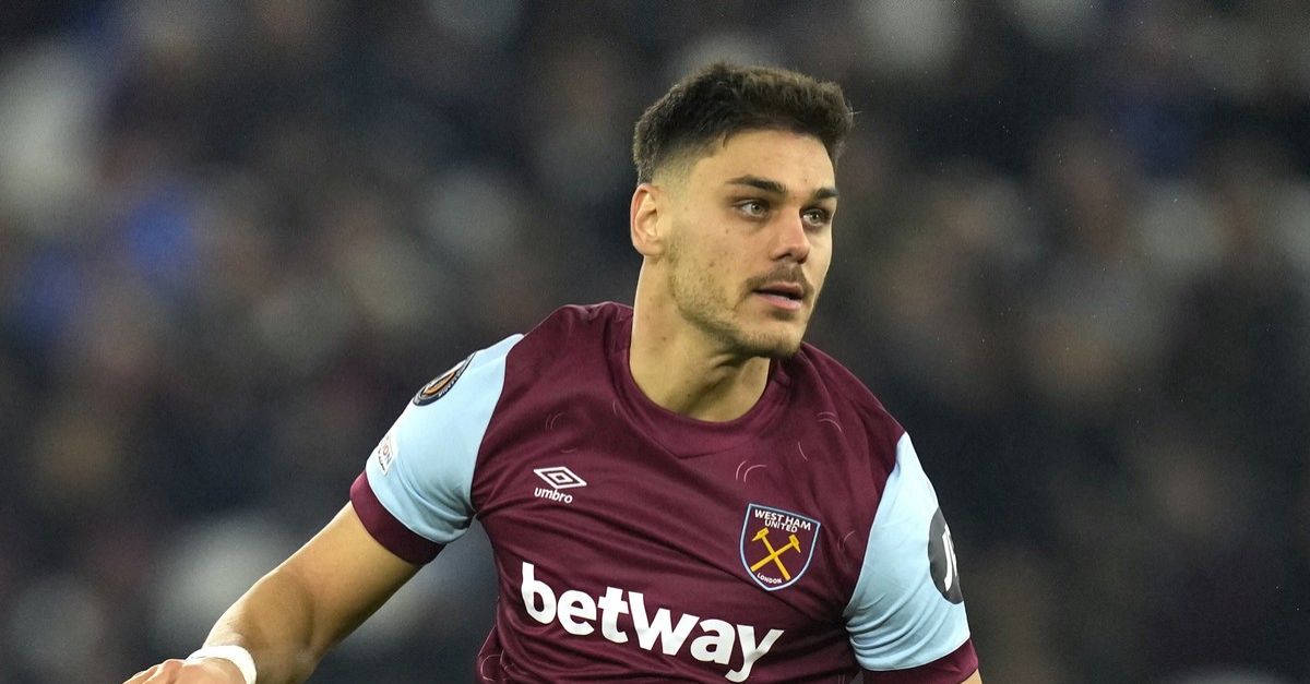 West Ham 0-2: Mavropanos knocked his former team off the top of the Premier League