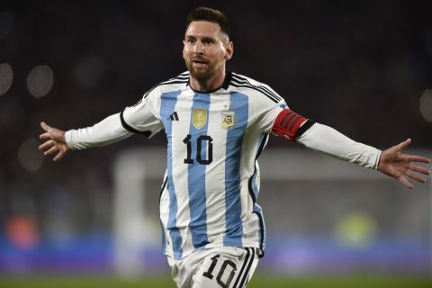 Ο Λιονέλ Μέσι πανηγυρίζει γκολ της Αργεντινής κόντρα στο Εκουαδόρ για τα προκριματικά του Μουντιάλ 2026 | 7 Σεπτεμβρίου 2023