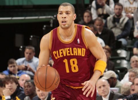 INDIANAPOLIS, IN - APRIL 13:  Anthony Parker #18 of the Cleveland Cavaliers controls the ball during the game against the Indiana Pacers on April 13, 2012 at Bankers Life Fieldhouse in Indianapolis, Indiana.  NOTE TO USER: User expressly acknowledges and agrees that, by downloading and or using this Photograph, user is consenting to the terms and condition of the Getty Images License Agreement. Mandatory Copyright Notice: 2012 NBAE  (Photo by Ron Hoskins/NBAE via Getty Images)